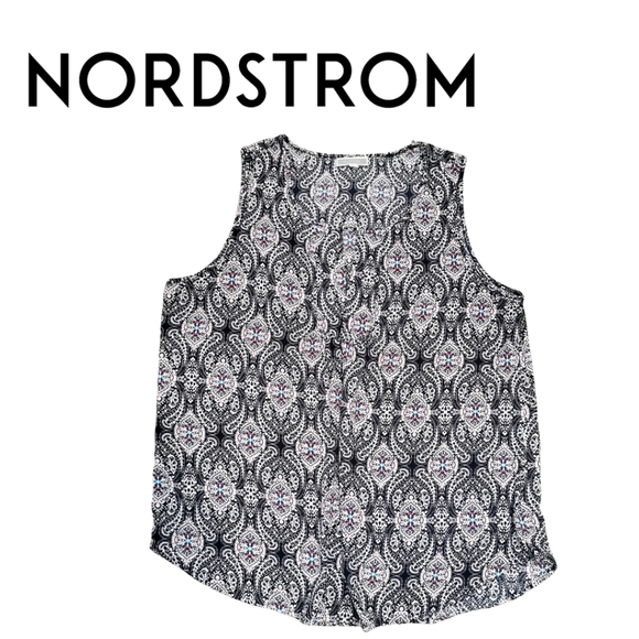 Nordstrom sleeveless Paisley Print with front keyhole - Picture 2 of 8